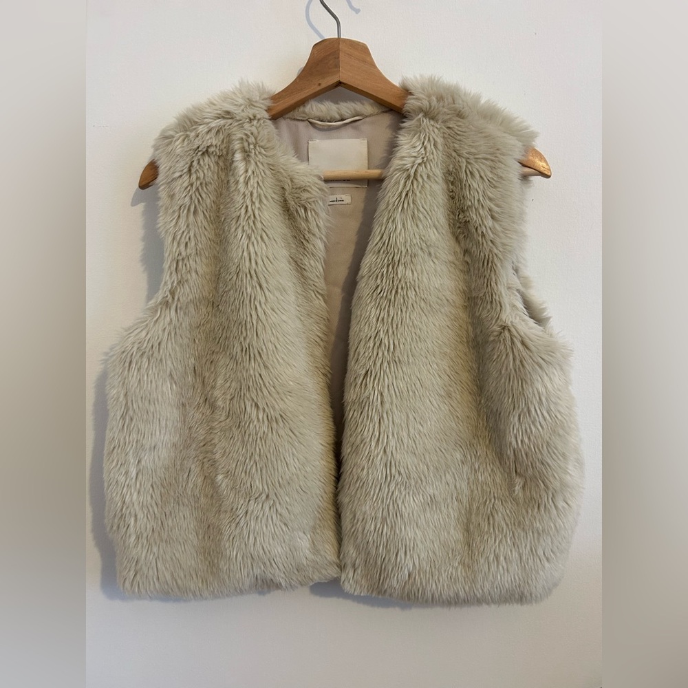 Wilfred faux fur vest